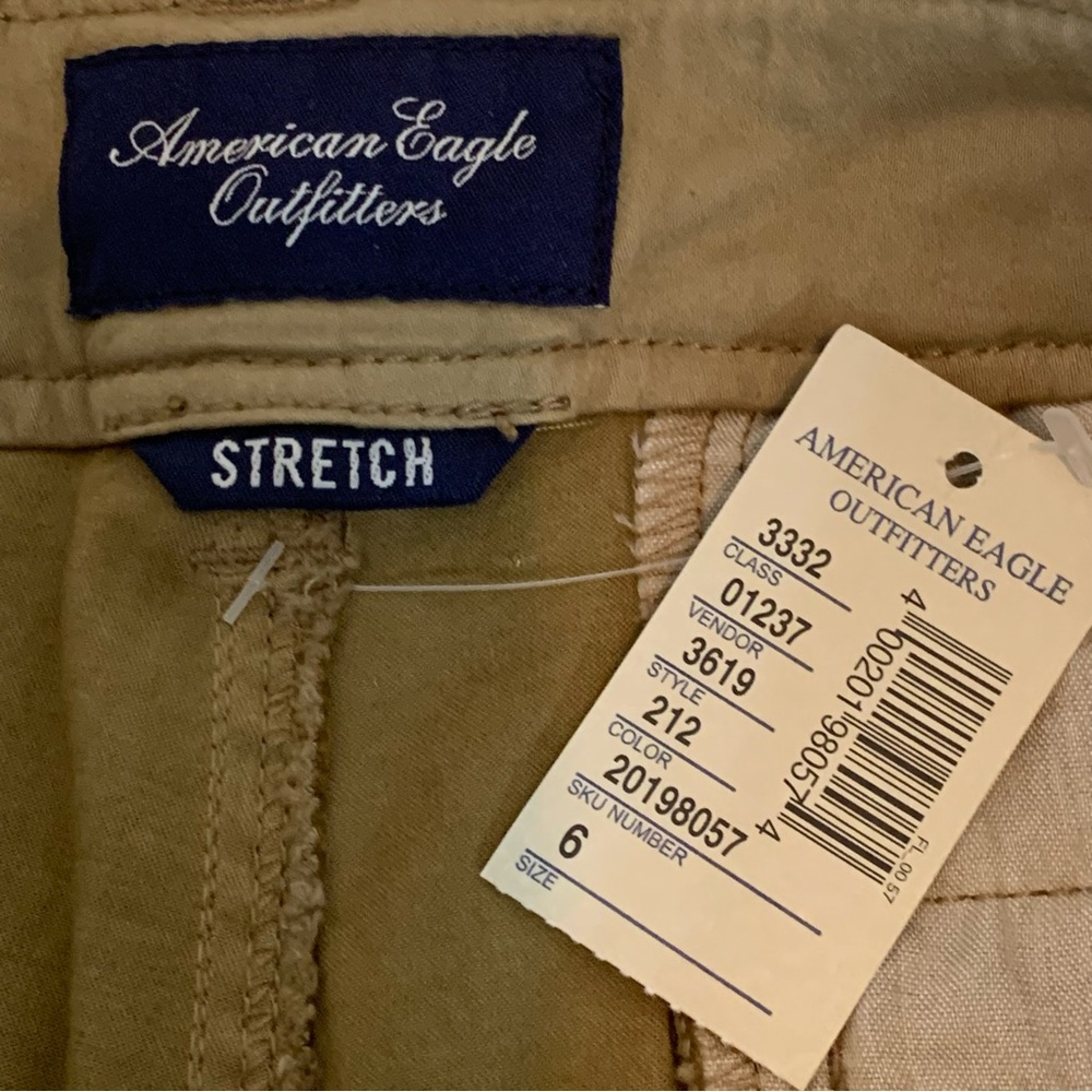 *NWT* American Eagle Outfitters (AEO) Midi Shorts - Picture 7 of 8